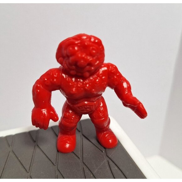 Weird Ball Flyweight Red Wrestler Vintage Monster 2" - Picture 10 of 15